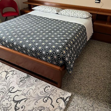 Badia Polesine B&B Amy&Julie מראה חיצוני תמונה